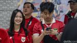 Paras-paras Cantik Semarakkan Indonesia Vs China di GBK