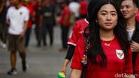 Soal jersey, ada yang memakai jersey home dan away Timnas Indonesia.