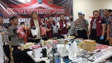 Terkuak! Polisi Temukan Minilab Narkoba Tersembunyi di Apartemen Mewah Harbour Bay Batam