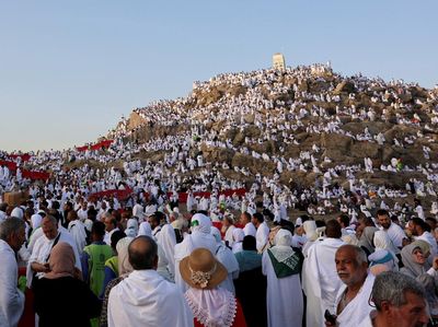 Potret Jemaah Haji Padati Jabal Rahmah