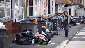 Potret Kota di Inggris Dikepung Sampah Imbas Petugas Mogok Kerja