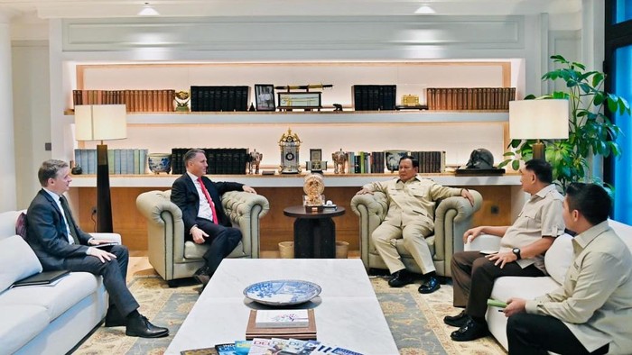 Presiden Prabowo Subianto memperoleh kunjungan Wakil Perdana Menteri yang juga Menteri Pertahanan Australia Richard Marles di Kertanegara (Foto: Laily Rachev - Biro Pers Sekretariat Presiden) Presiden Prabowo Subianto memperoleh kunjungan Wakil Perdana Menteri yang juga Menteri Pertahanan Australia Richard Marles di Kertanegara (Foto: Laily Rachev - Biro Pers Sekretariat Presiden)