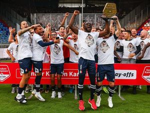 Telstar: dari Satelit, Bola Ikonik, hingga Klub Promosi Eredivisie Telstar: dari Satelit, Bola Ikonik, hingga Klub Promosi Eredivisie