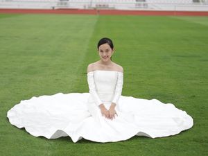 Shanna Shannon, Sosok Penyanyi Lagu Tanah Airku yang Menggema di GBK Shanna Shannon, Sosok Penyanyi Lagu Tanah Airku yang Menggema di GBK