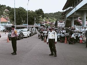 Jelang Idul Adha, 7.279 Pemudik Tinggalkan Bali via Pelabuhan Padangbai Jelang Idul Adha, 7.279 Pemudik Tinggalkan Bali via Pelabuhan Padangbai