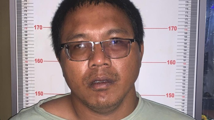 Tampang lelaki inisial ES, perampas motor yang mengaku-aku debt collector sampai anggota Jatanras di Jakut.