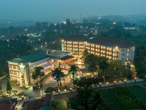 Persiapan Hotel di Puncak Menyambut Turis Arab