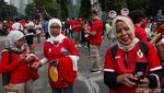 Yang Muda Jangan Kalah, Emak-emak Ikut Merahkan GBK
