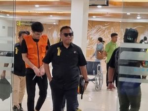 Polda NTT Tangkap Otak Penyelundupan WN China ke Australia Polda NTT Tangkap Otak Penyelundupan WN China ke Australia