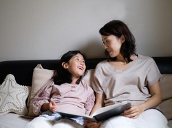 6 Dongeng yang Menarik untuk Pengantar Tidur Si Kecil