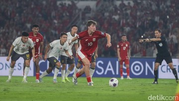 Idzes dan Egy 'Lindungi' Romeny Sebelum Eksekusi Penalti