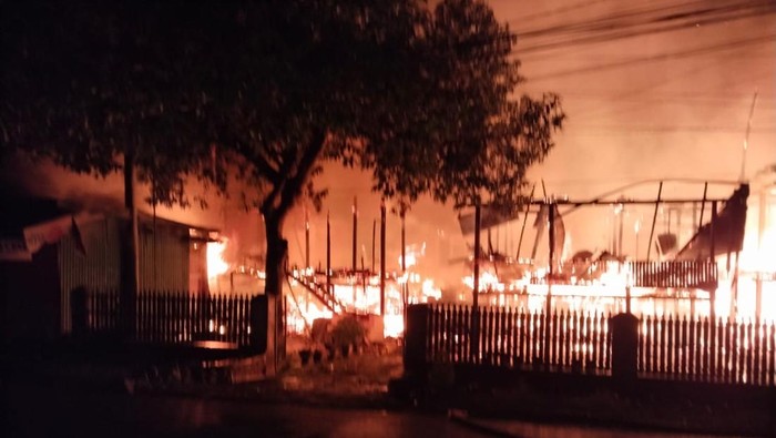 Rumah Terbakar di Soppeng