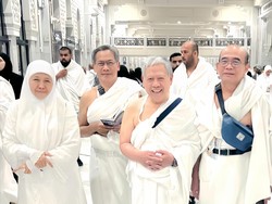 Usai Wukuf, Khofifah Langsung Lempar Jumrah dan Thowaf