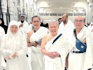 Usai Wukuf, Khofifah Langsung Lempar Jumrah dan Thowaf Usai Wukuf, Khofifah Langsung Lempar Jumrah dan Thowaf