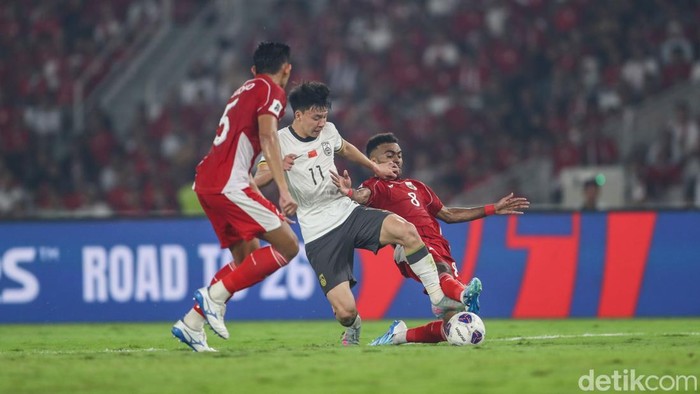 Indonesia Tumbangkan China, Jaga Asa Ke Piala Dunia Peluang Timnas Indonesia ke Piala Dunia 2026 masih terjaga. Tambahan tiga poin didapat setelah Timnas Garuda menang 1-0 atas China dalam lanjutan kualifikasi Piala Dunia 2026 di Stadion Utama Gelora Bung Karno (SUGBK), Senayan, Jakarta, Kamis (5/6/2025). Ole Romeny mencetak satu-satunya gol lewat titik penalti.