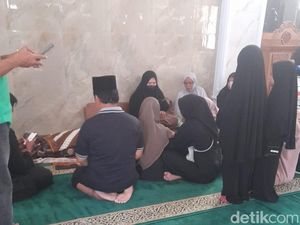 Ustaz Yahya Waloni Kerap Pusing Sebelum Wafat Saat Khotbah Jumat di Makassar Ustaz Yahya Waloni Kerap Pusing Sebelum Wafat Saat Khotbah Jumat di Makassar