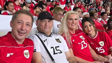 Cie... Jennifer Coppen Nonton Laga Indonesia Vs China Bareng Ortu Justin Hubner