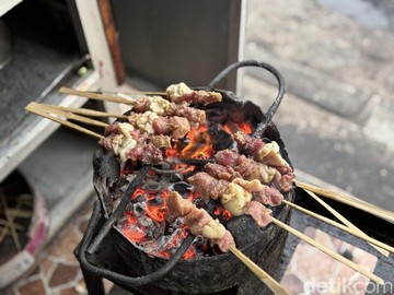 4 Tips Bikin Sate Kambing Empuk dan Tidak Bau dari Tukang Sate