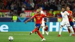 Lamine Yamal Hadapi Ronaldo Dulu, Messi Kemudian