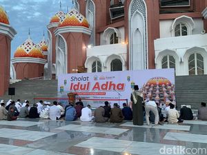 Khatib Idul Adha di Masjid 99 Kubah Makassar Ajak Muslim Amalkan Ajaran Agama Khatib Idul Adha di Masjid 99 Kubah Makassar Ajak Muslim Amalkan Ajaran Agama