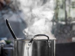 Bahaya! Dokter Ingatkan Risiko Masak Daging Campur Parasetamol Biar Empuk
