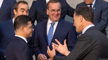 NATO Nyaris Sepakati Belanja Militer 5% Tuntutan Donald Trump