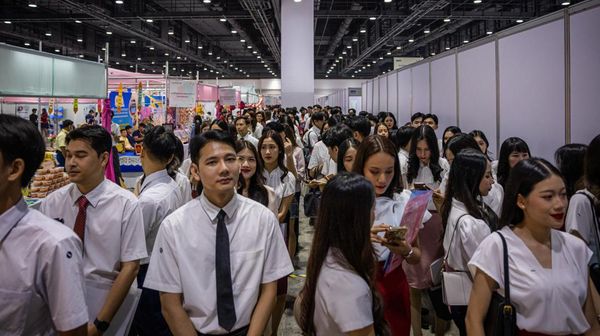 Gaya Para Pencari Kerja di Job Fair Negara Tetangga RI