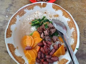 7 Spot Sarapan Legendaris di Magelang, Ada Kupat Tahu hingga Sop Senerek 7 Spot Sarapan Legendaris di Magelang, Ada Kupat Tahu hingga Sop Senerek