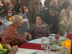 Megawati Hadiri Pameran Guntur Soekarnoputra, Ada Try Sutrisno-Fadli Zon