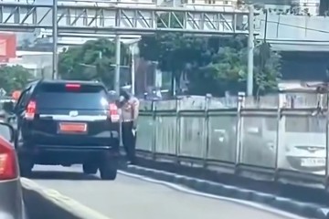 Viral Mobil Dinas Dibiarkan Masuk Jalur TJ, Ini Ancaman Hukumannya