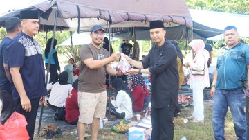 Polres Kuansing Distribusikan 450 Paket Daging Kurban ke PHL hingga Warga
