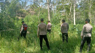 Antisipasi Karhutla, Regu Pleton Polres Siak Patroli ke Hutan-hutan