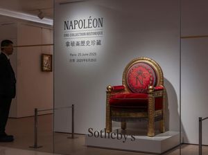 Potret Peninggalan Napolen yang Mau Dilelang Potret Peninggalan Napolen yang Mau Dilelang