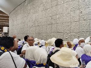 Lempar Jumrah Bisa Diwakilkan, Jemaah Haji Lansia Diminta Tak Paksakan Diri Lempar Jumrah Bisa Diwakilkan, Jemaah Haji Lansia Diminta Tak Paksakan Diri
