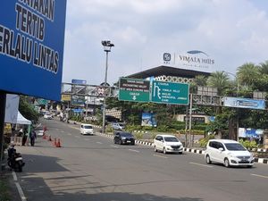 Video: One Way Puncak Arah Jakarta Diberlakukan, Tol Jagorawi Padat Video: One Way Puncak Arah Jakarta Diberlakukan, Tol Jagorawi Padat