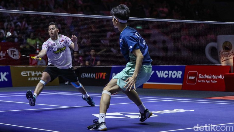 Duel Sabar/Reza vs Kim/Seo sekaligus menjadi yang terakhir dalam rangkaian pertandingan partai puncak di Istora Gelora Bung Karno, Senayan, Jakarta, Minggu (8/6/2025). Duel di nomor ganda putra itu menjadi yang kelima dari lima nomor.