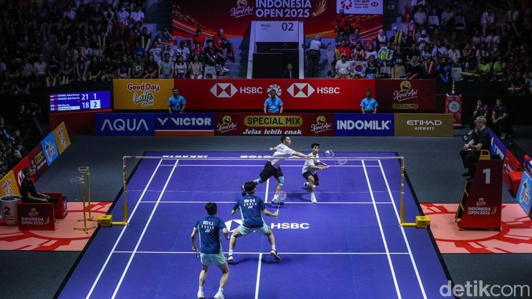 Sabar/Reza, unggulan kedelapan, menjadi satu-satunya wakil tuan rumah di final Indonesia Open 2025. Kim/Seo yang menjadi lawannya merupakan unggulan ketiga yang di babak sebelumnya menyisihkan Fajar Alfian/M. Rian Ardianto.