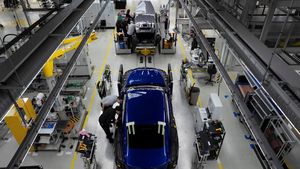 Mengintip Dapur Produksi Rolls-Royce di Goodwood Inggris