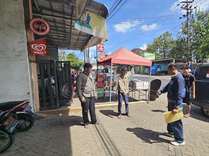 Aksi Maling Motor di Malang Terekam CCTV, Polisi Buru Pelaku Aksi Maling Motor di Malang Terekam CCTV, Polisi Buru Pelaku