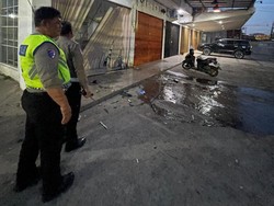 Brio Tabrak Salon di Palembang, Pengemudi Tewas di Lokasi