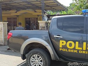 Ini Kata Warga Desa Randuputih Tentang Dukun Litrik Diteror Bondet Ini Kata Warga Desa Randuputih Tentang Dukun Litrik Diteror Bondet