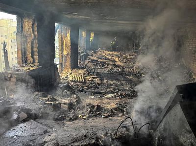 Potret Gedung di Ukraina Hangus Terkena Serangan Drone Rusia