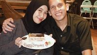 Egy Maulana dan Adiba Khanza Rayakan Ulang Tahun dengan Tiramisu