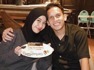 Egy Maulana dan Adiba Khanza Rayakan Ulang Tahun dengan Tiramisu Egy Maulana dan Adiba Khanza Rayakan Ulang Tahun dengan Tiramisu