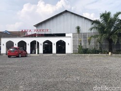 Warga Eks TKP ABA Patungan Benahi Area Parkir Malioboro