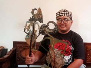 Ngalam Mbois: Tekad Dio, Dalang Muda Kota Malang untuk Lestarikan Wayang Ngalam Mbois: Tekad Dio, Dalang Muda Kota Malang untuk Lestarikan Wayang
