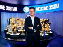 Video Cristian Chivu Resmi Jadi Pelatih Inter yang Baru