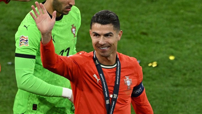 Cristiano Ronaldo Soccer Football - Nations League - Final - Portugal v Spain - Allianz Arena, Munich, Germany - June 9, 2025 Portugals Cristiano Ronaldo celebrates after winning the Nations League REUTERS/Annegret Hilse