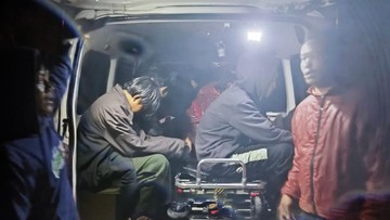 Belasan Pendaki Gunung Lawu Sempat Hilang Kontak Saat Mendaki Via Jalur Ilegal
