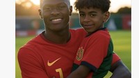 Meme ini justru memperlihatkan Lamine Yamal seperti anak yang digendong Nuno Mendes. (Foto: Twitter)